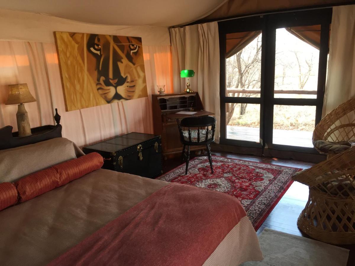 Out In Africa Wildlife Lodge Hammanskraal Esterno foto