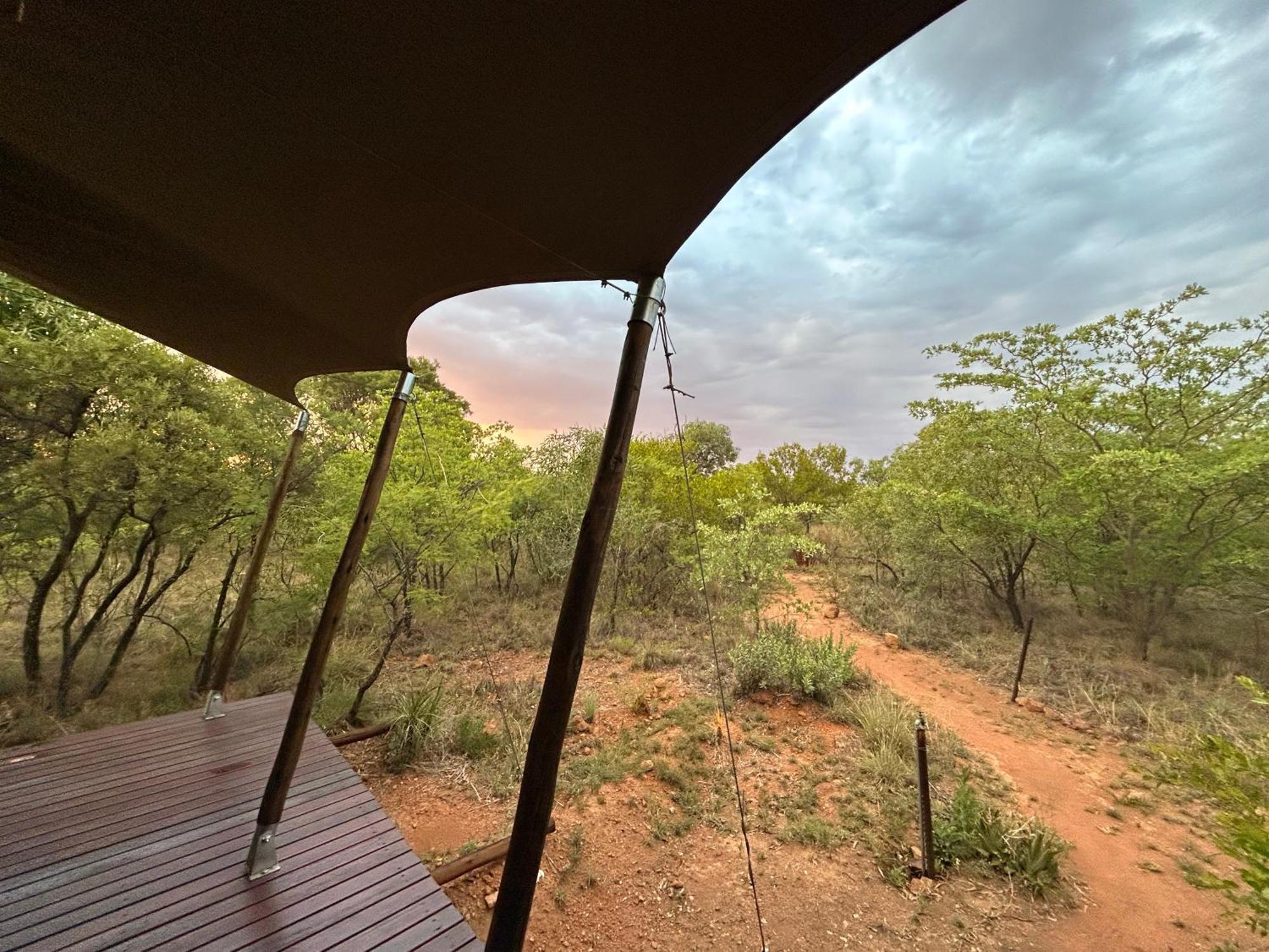 Out In Africa Wildlife Lodge Hammanskraal Esterno foto