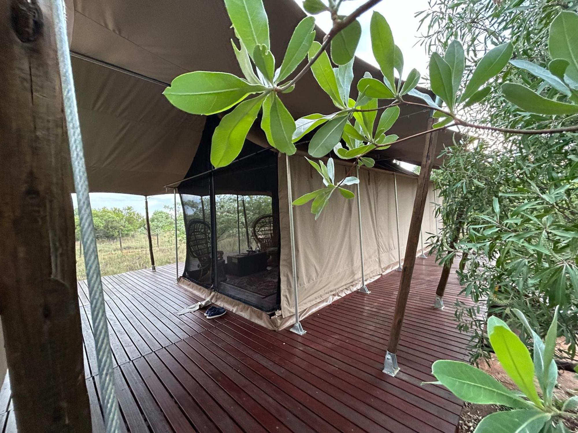 Out In Africa Wildlife Lodge Hammanskraal Esterno foto