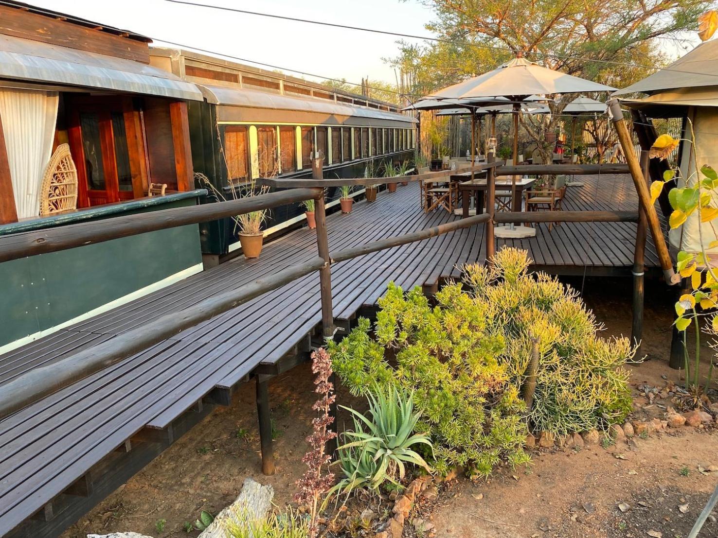 Out In Africa Wildlife Lodge Hammanskraal Esterno foto