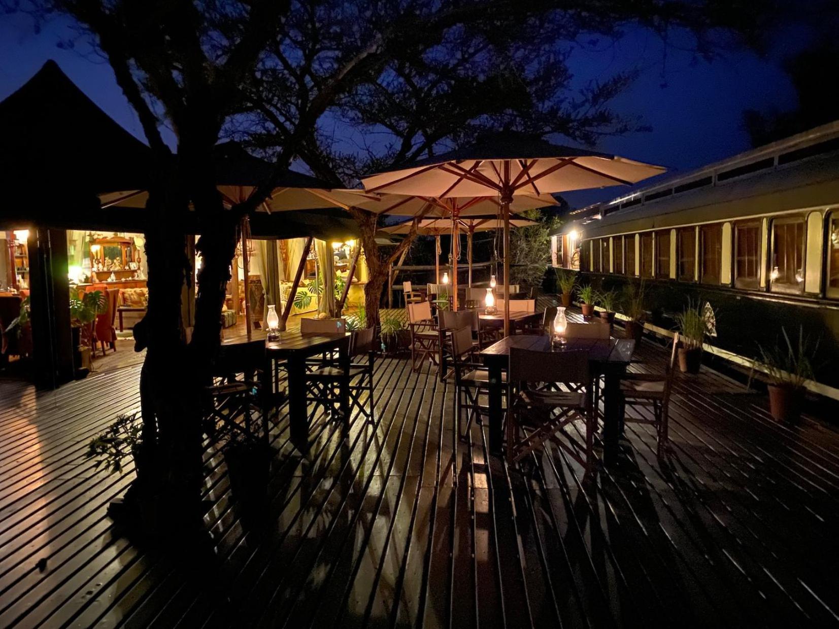 Out In Africa Wildlife Lodge Hammanskraal Esterno foto